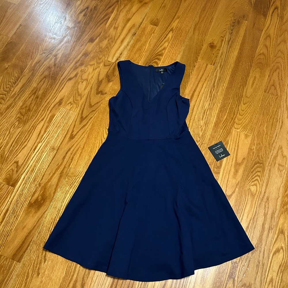 Adorable Lulu’s flared dress!